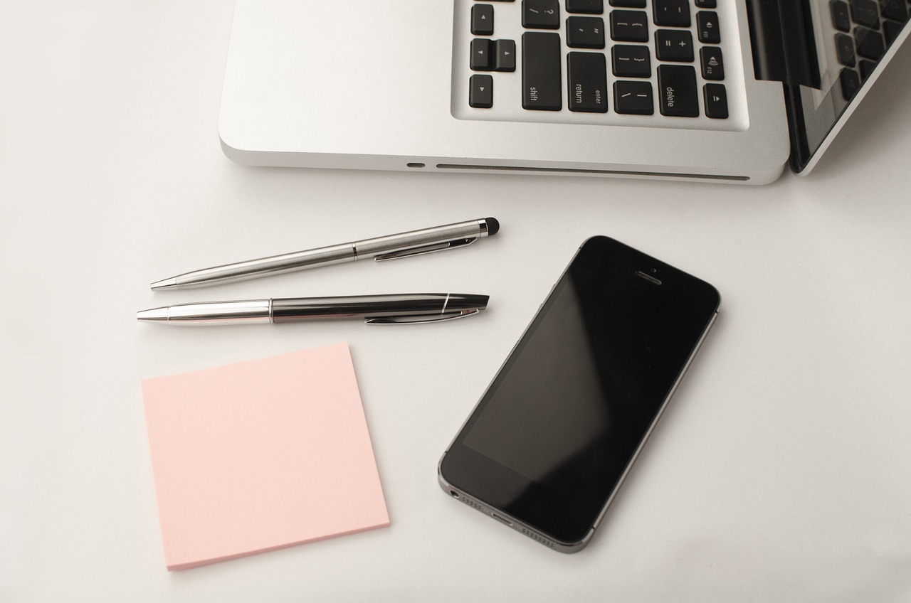 How To Use Productivity Software to Achieve Work-Life Balance